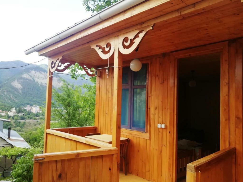 Guest House Ilia Borjomi Eksteriør bilde